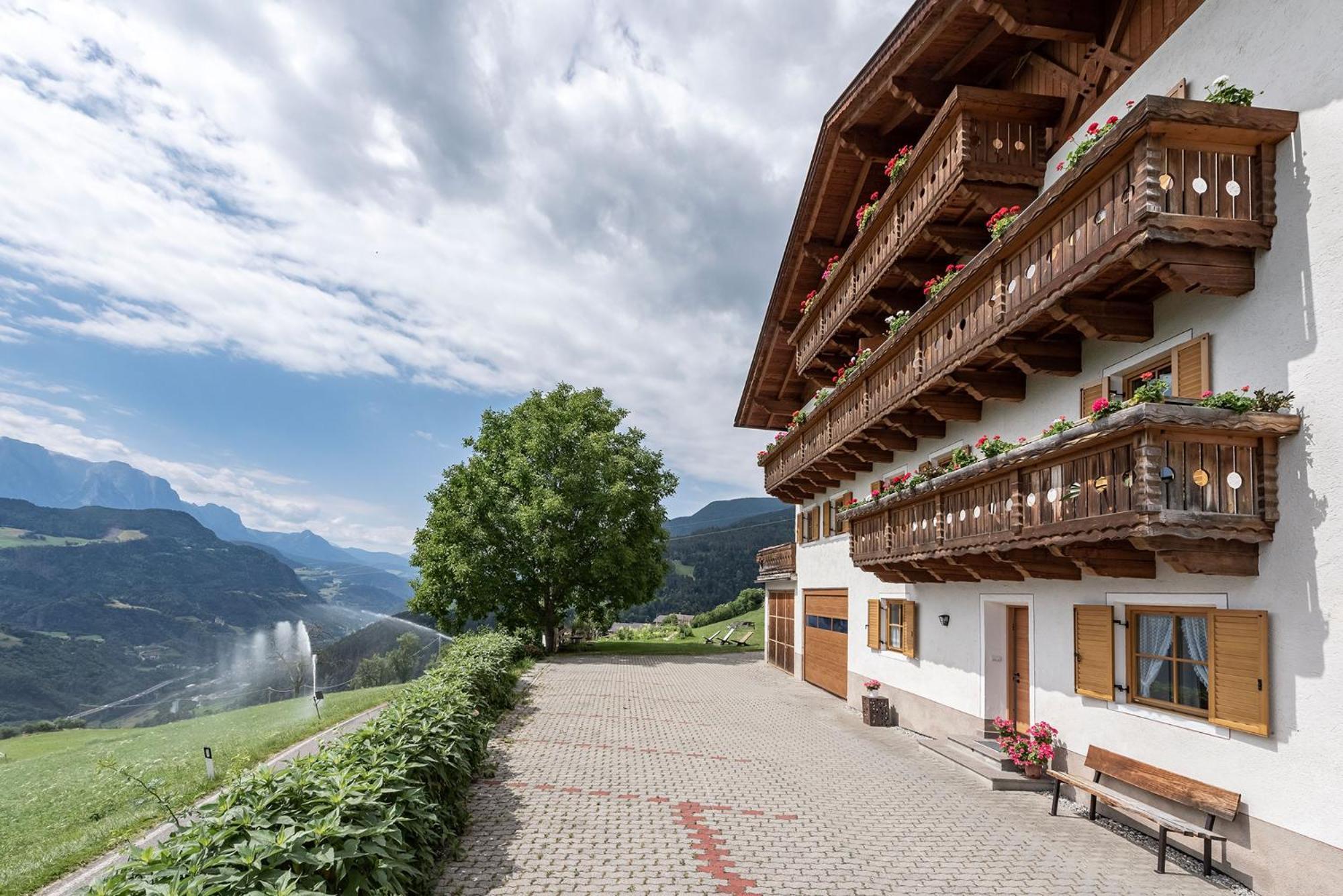 Hauserhof Chalet In Villanders - Moderne Wohnungen Mit 2 Badezimmer Und 2 Schlafzimmer Luaran gambar