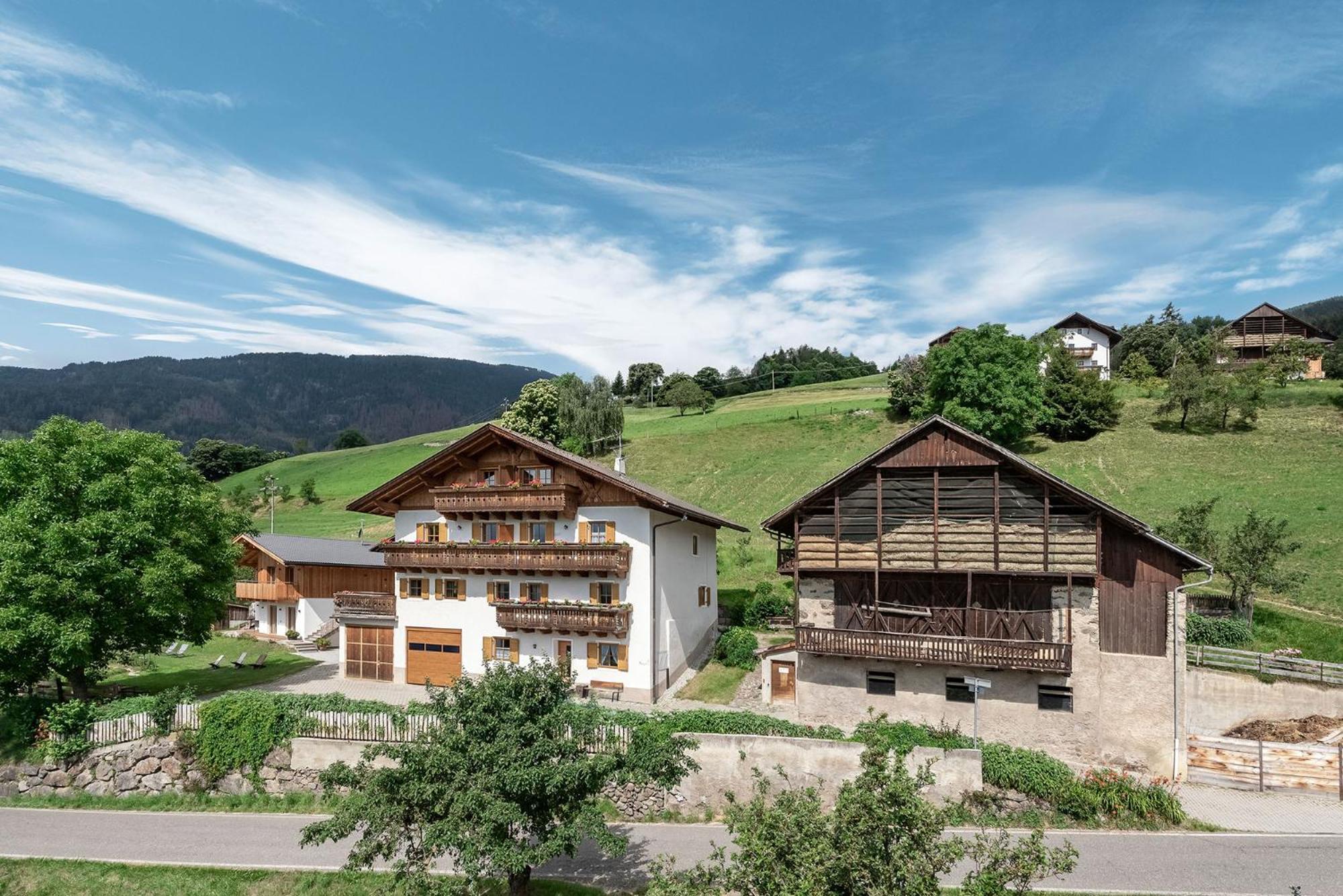 Hauserhof Chalet In Villanders - Moderne Wohnungen Mit 2 Badezimmer Und 2 Schlafzimmer Luaran gambar
